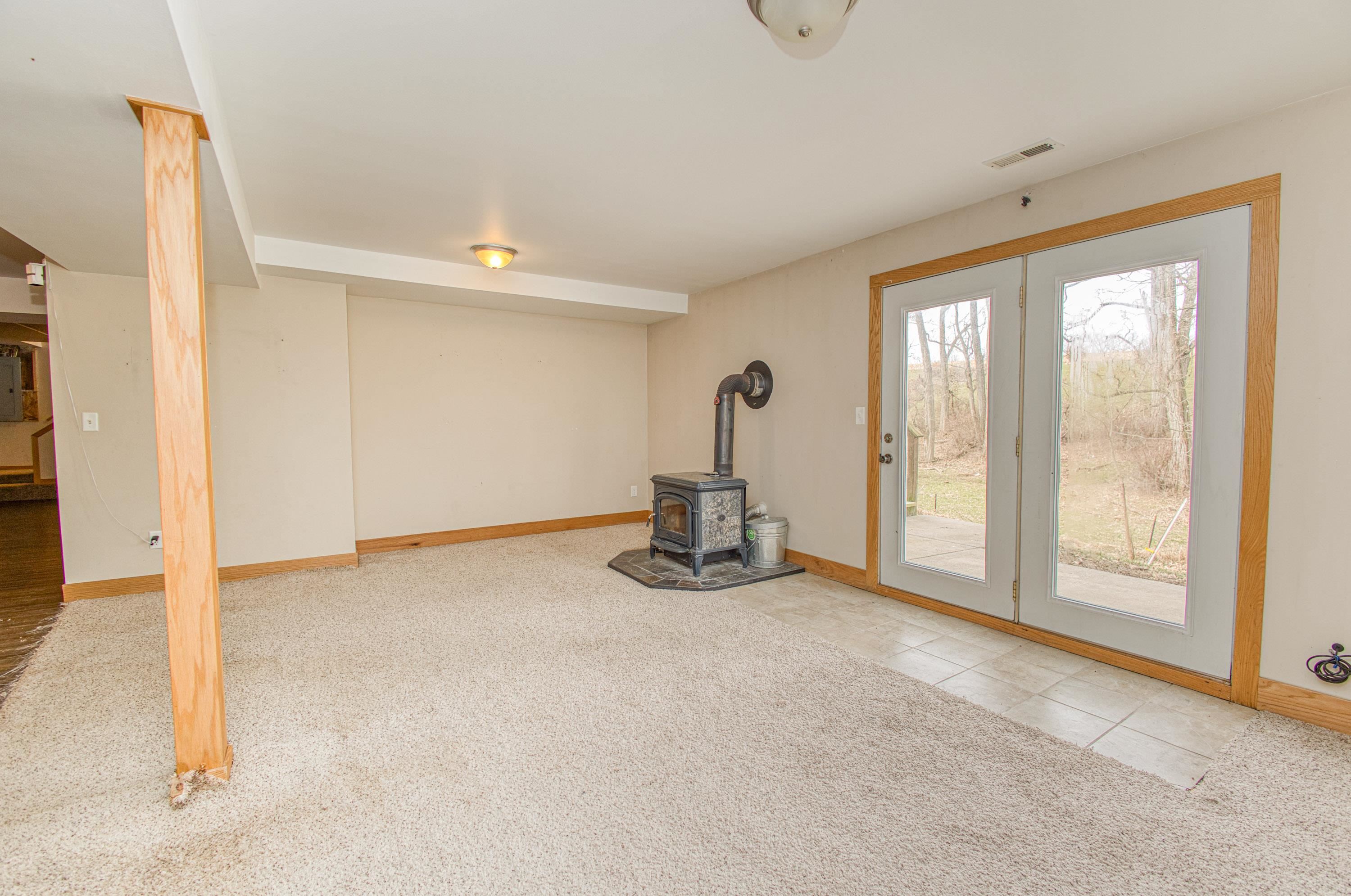 13800 West Valley Road East Dubuque, IL 61025 - Photo 27 of 43