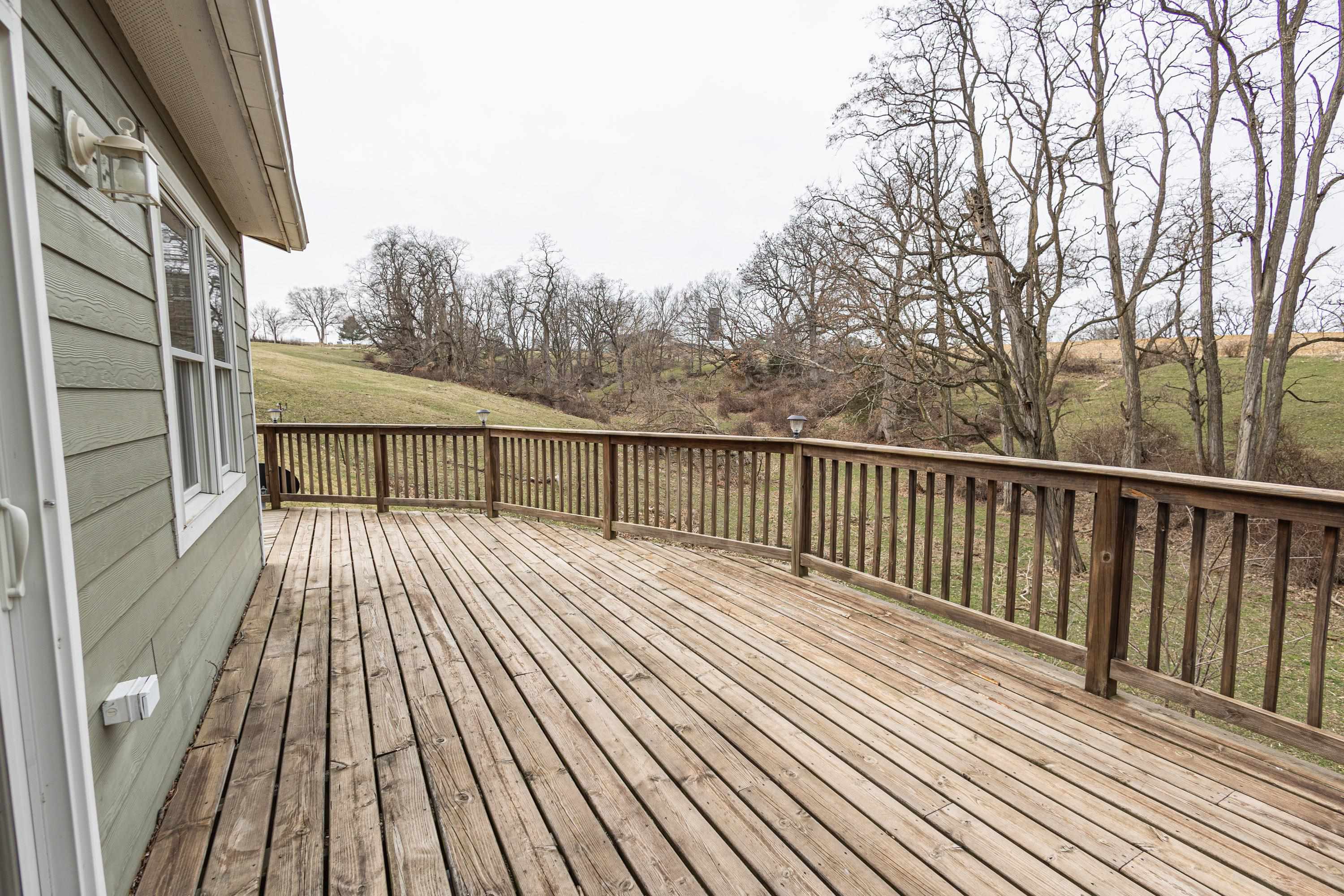 13800 West Valley Road East Dubuque, IL 61025 - Photo 29 of 43