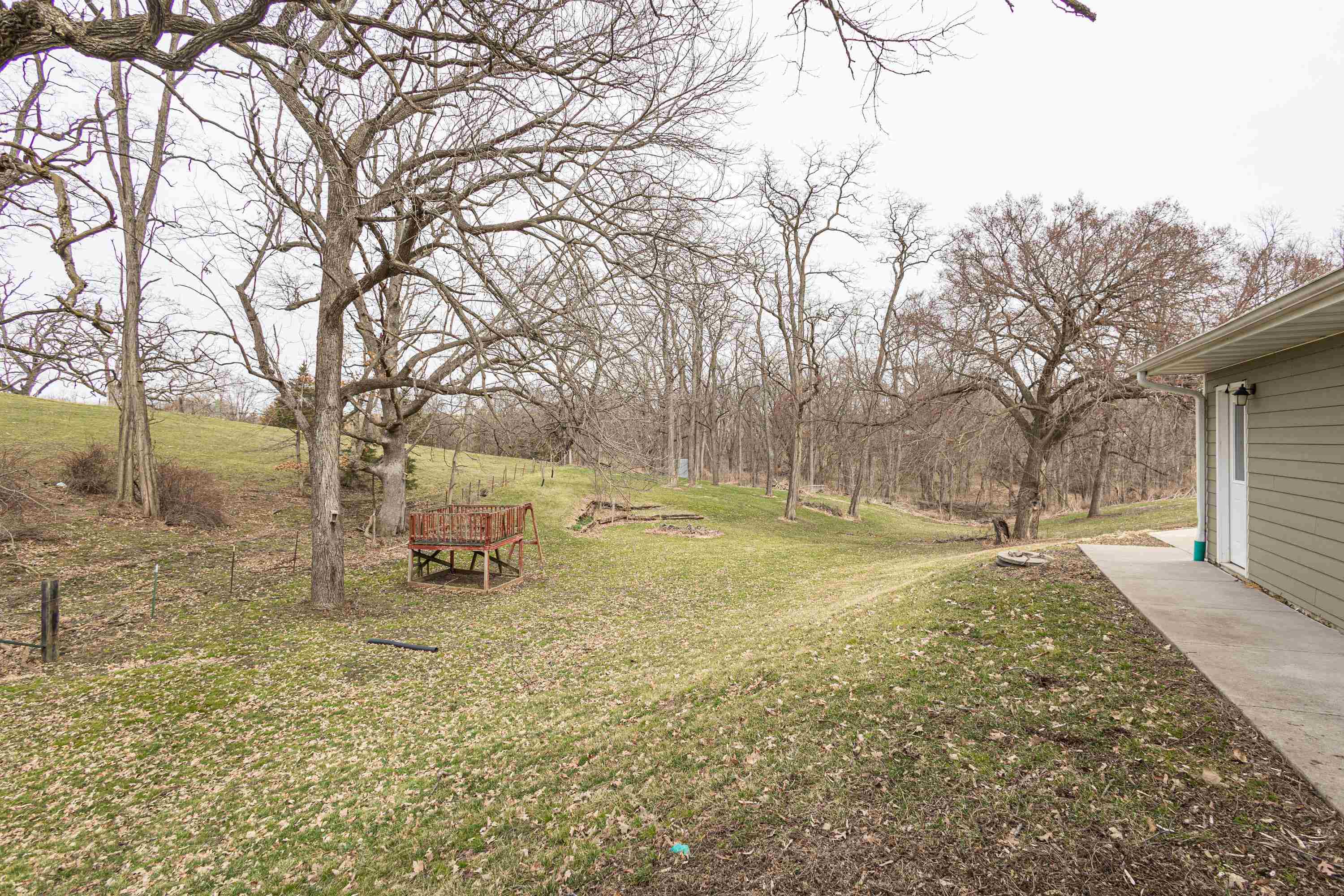 13800 West Valley Road East Dubuque, IL 61025 - Photo 34 of 43