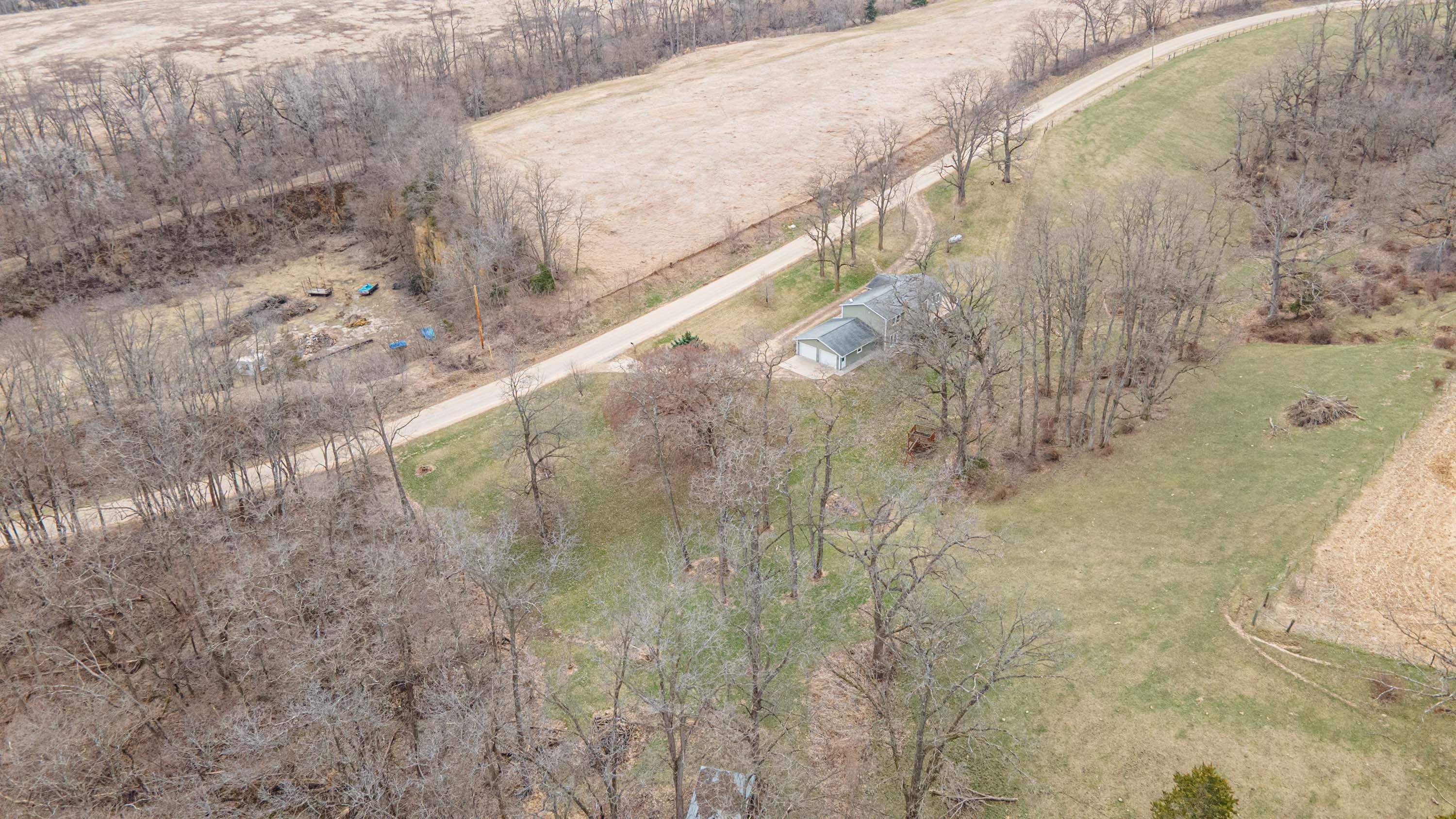 13800 West Valley Road East Dubuque, IL 61025 - Photo 40 of 43