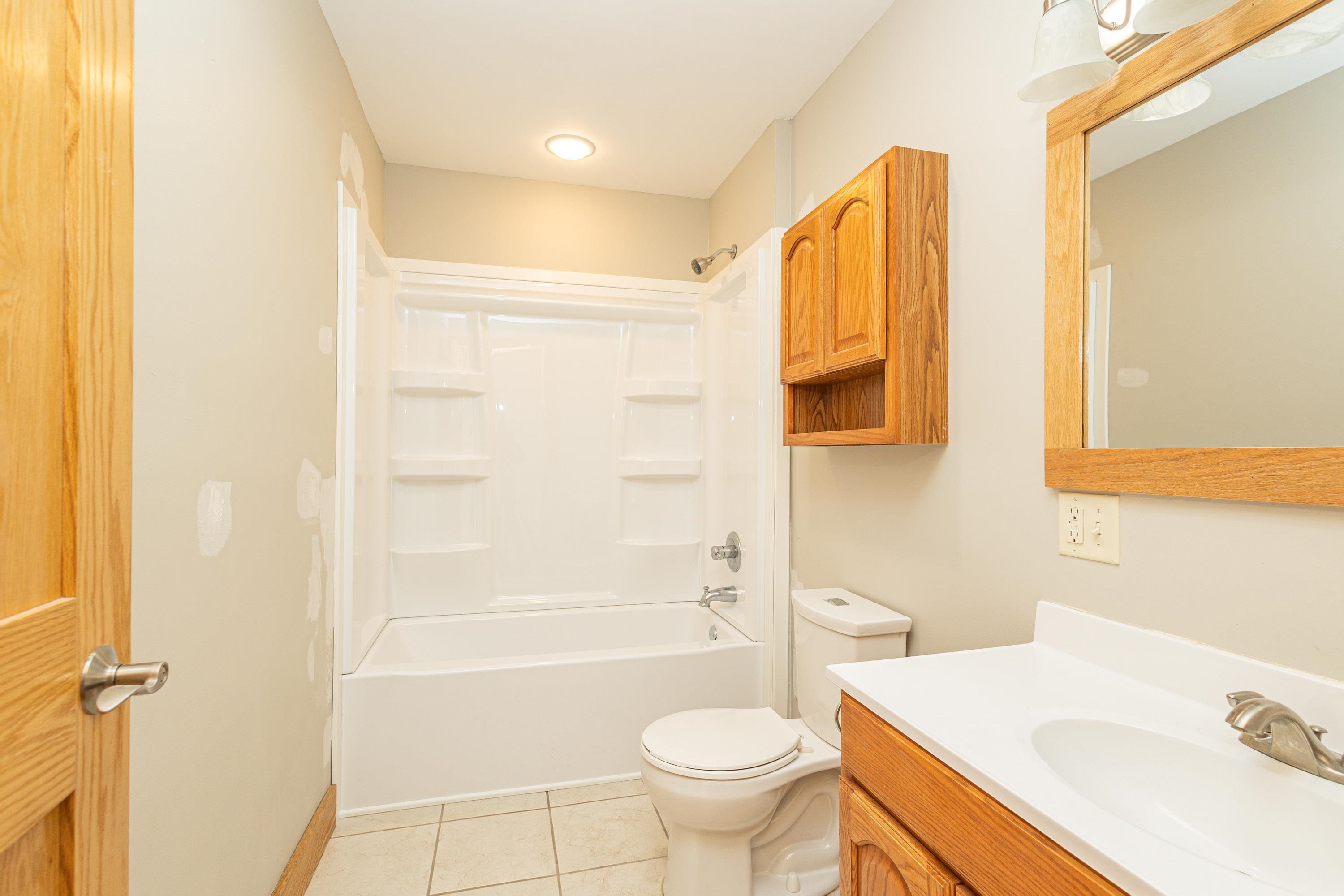 13800 West Valley Road East Dubuque, IL 61025 - Photo 9 of 43