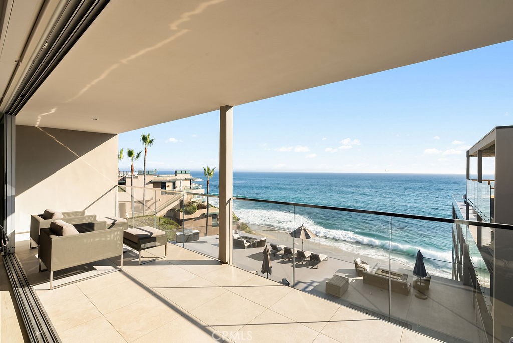 1585 South Coast Highway, Unit 66 Laguna Beach, CA 92651 - Photo 7 of 18 a view of living room with patio furniture