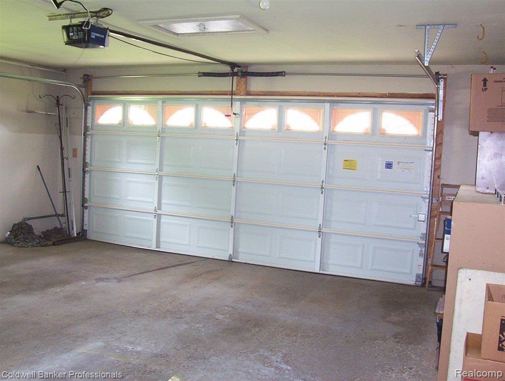 1961 Walton Blvd. Rochester, MI 48309 - Photo 24 of 24 100_2436.JPG