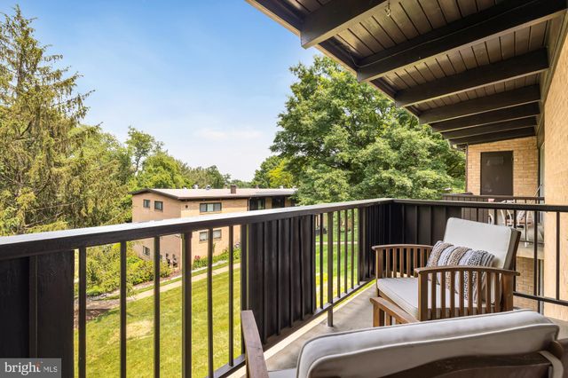 $360,000 | 7829 Enola Street, Unit 202, McLean, VA 22102