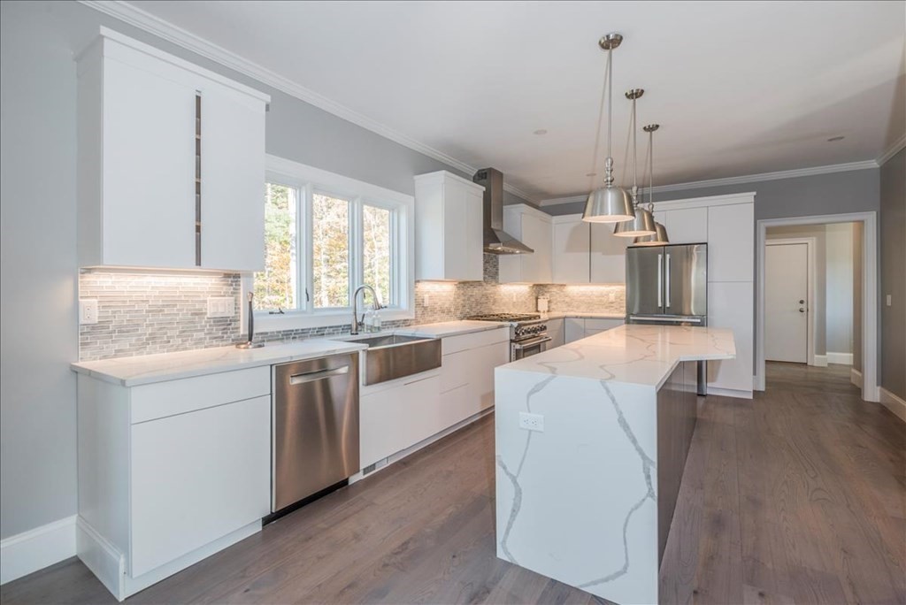 5 Mckendry Lane Canton, MA 02021 - Photo 8 of 30