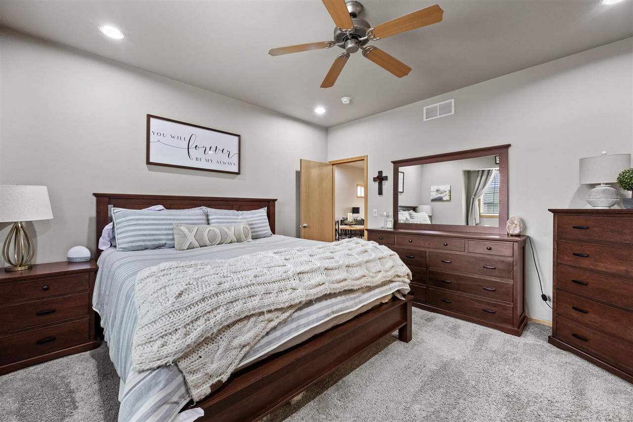 197 South Park Ridge Road North Liberty, IA 52317 - Photo 13 of 27 Gallery Image 13
