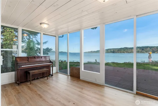 $889,000 | 13277 Shoreline Drive Southeast, Olalla, WA 98359