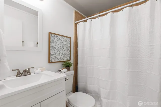 $889,000 | 13277 Shoreline Drive Southeast, Olalla, WA 98359