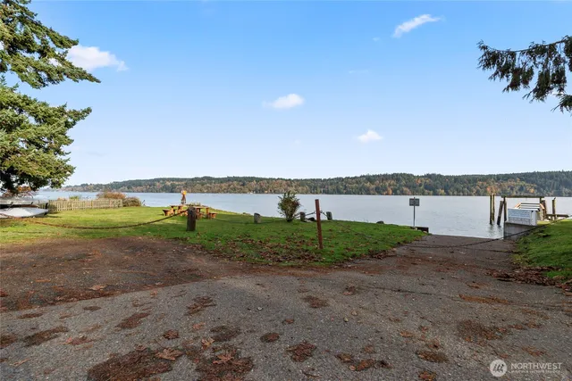 $889,000 | 13277 Shoreline Drive Southeast, Olalla, WA 98359