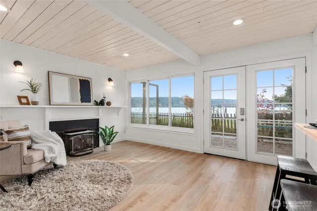 $889,000 | 13277 Shoreline Drive Southeast, Olalla, WA 98359