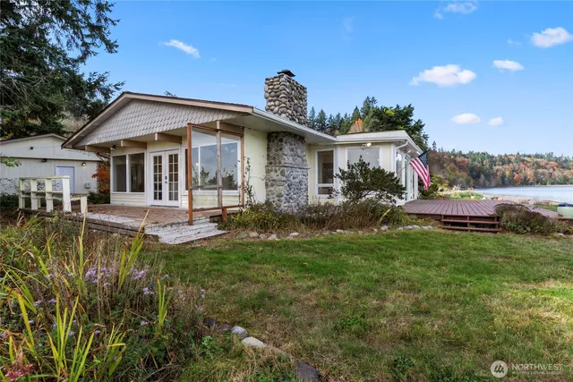 $889,000 | 13277 Shoreline Drive Southeast, Olalla, WA 98359