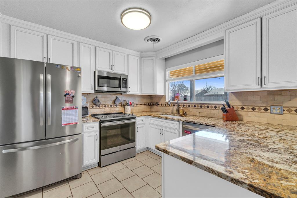 5517 Castle Road Abilene, TX 79606 - Photo 12 of 34