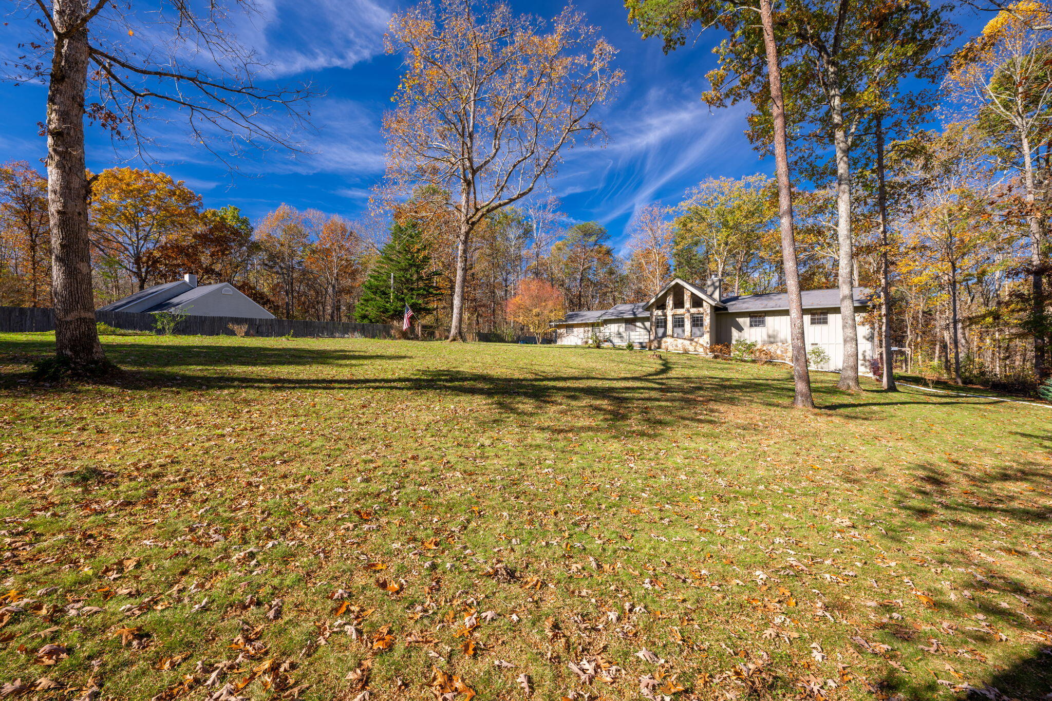 8123 Mill Creek Road Signal Mountain, TN 37377 - Photo 13 of 57 Front yard