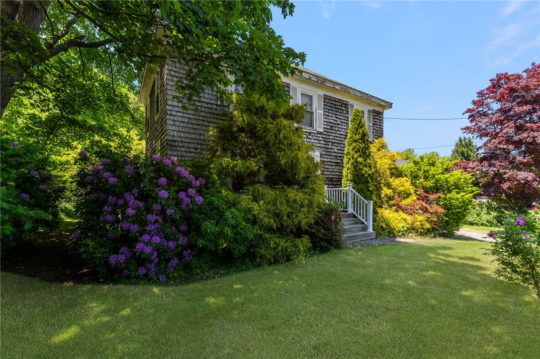 469 Wapping Road Portsmouth, RI 02871 - Photo 2 of 38