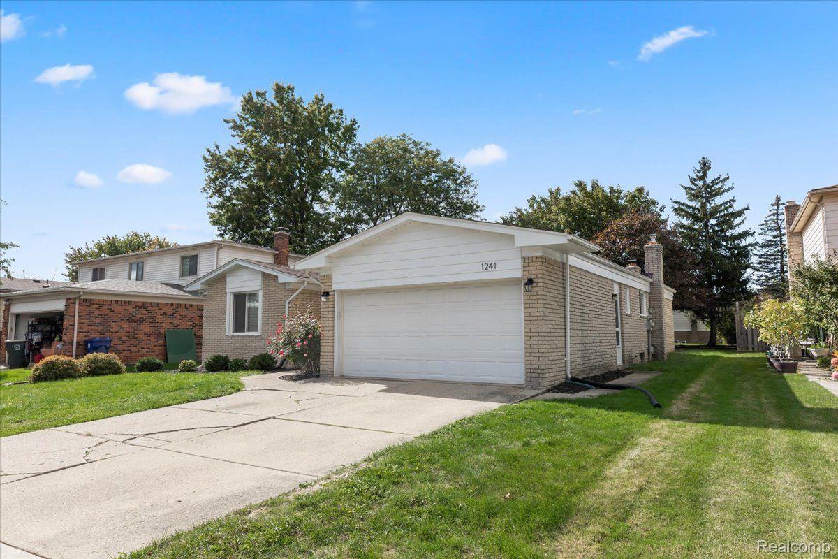 1241 East Franciscan Canton, MI 48187 - Photo 4 of 30