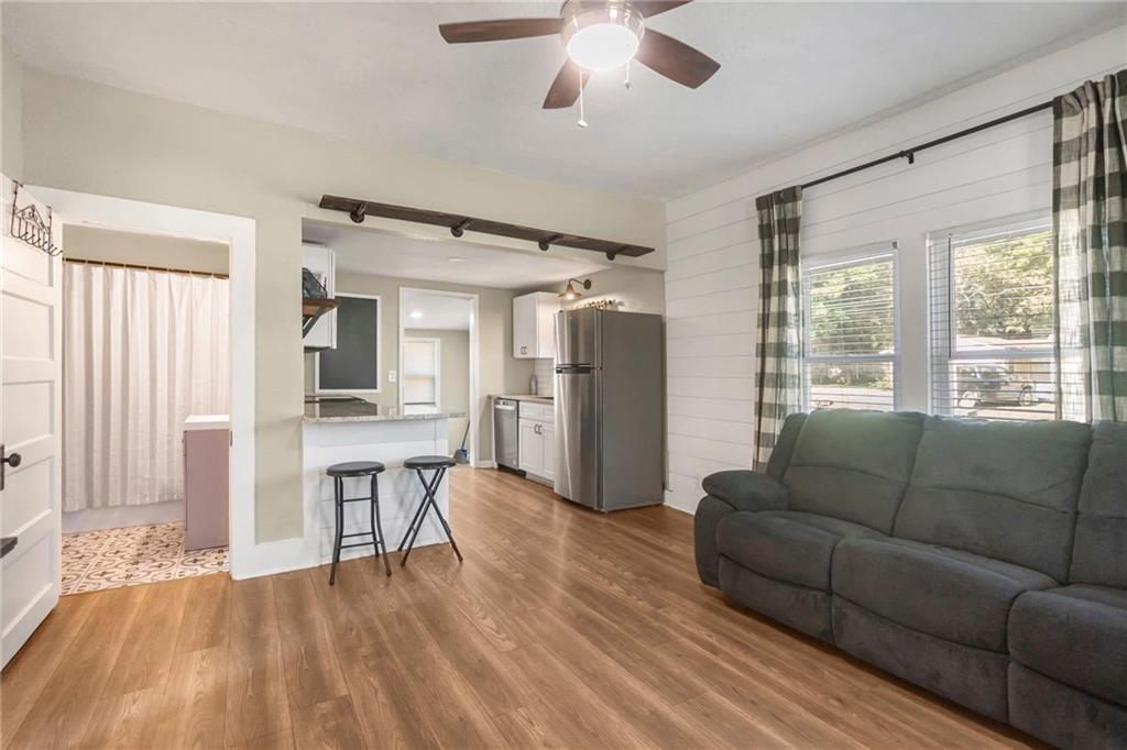 900 Walnut Avenue Osawatomie, KS 66064 - Photo 2 of 9