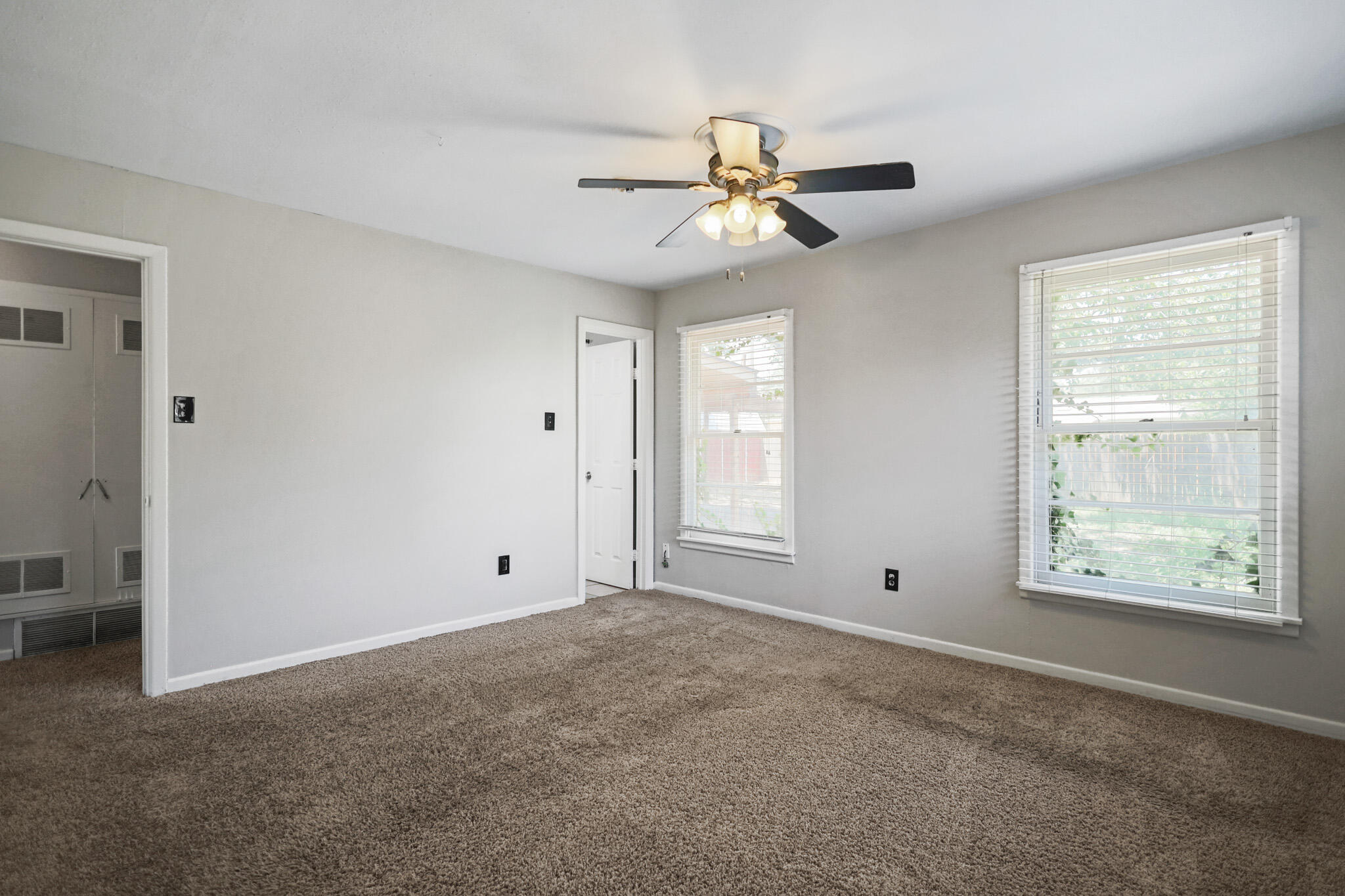 2826 58th Street Lubbock, TX 79413 - Photo 23 of 57 IMG_9000