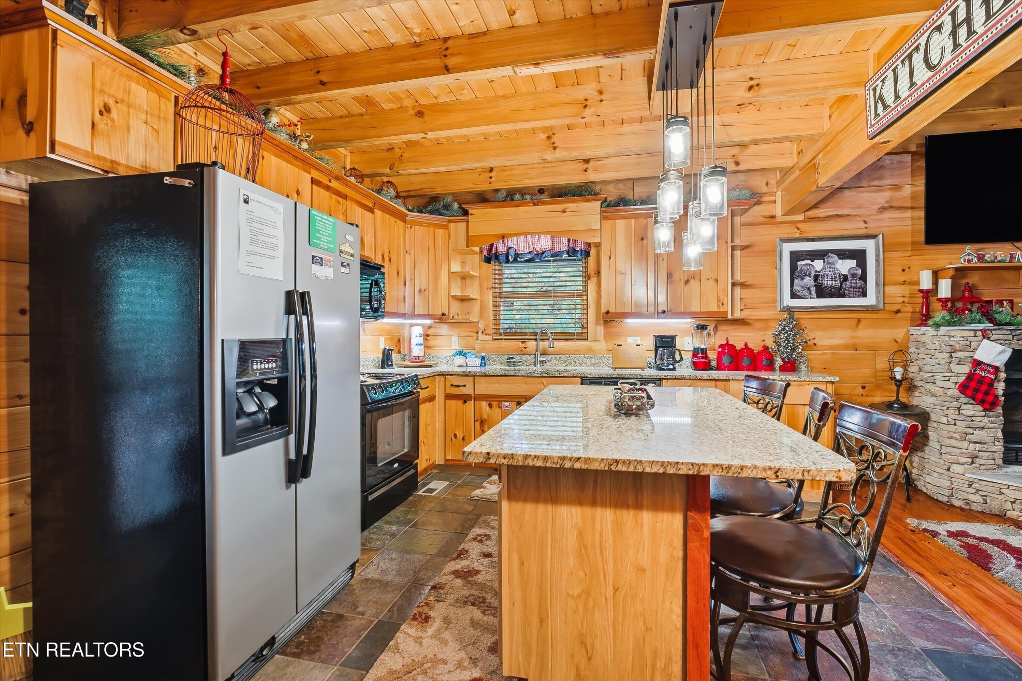 2752 Murray Ridge Road Sevierville, TN 37876 - Photo 10 of 34 Gallery Image 10