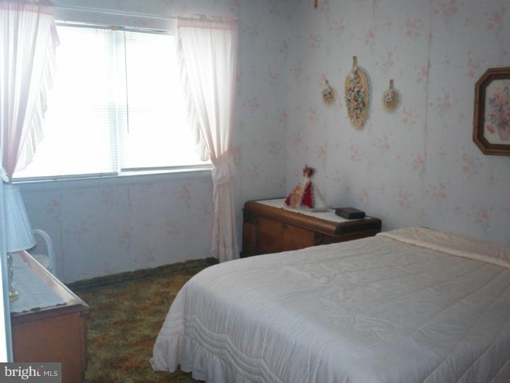 3307 Gurley Road Philadelphia, PA 19154 - Photo 13 of 17 Bedroom 2