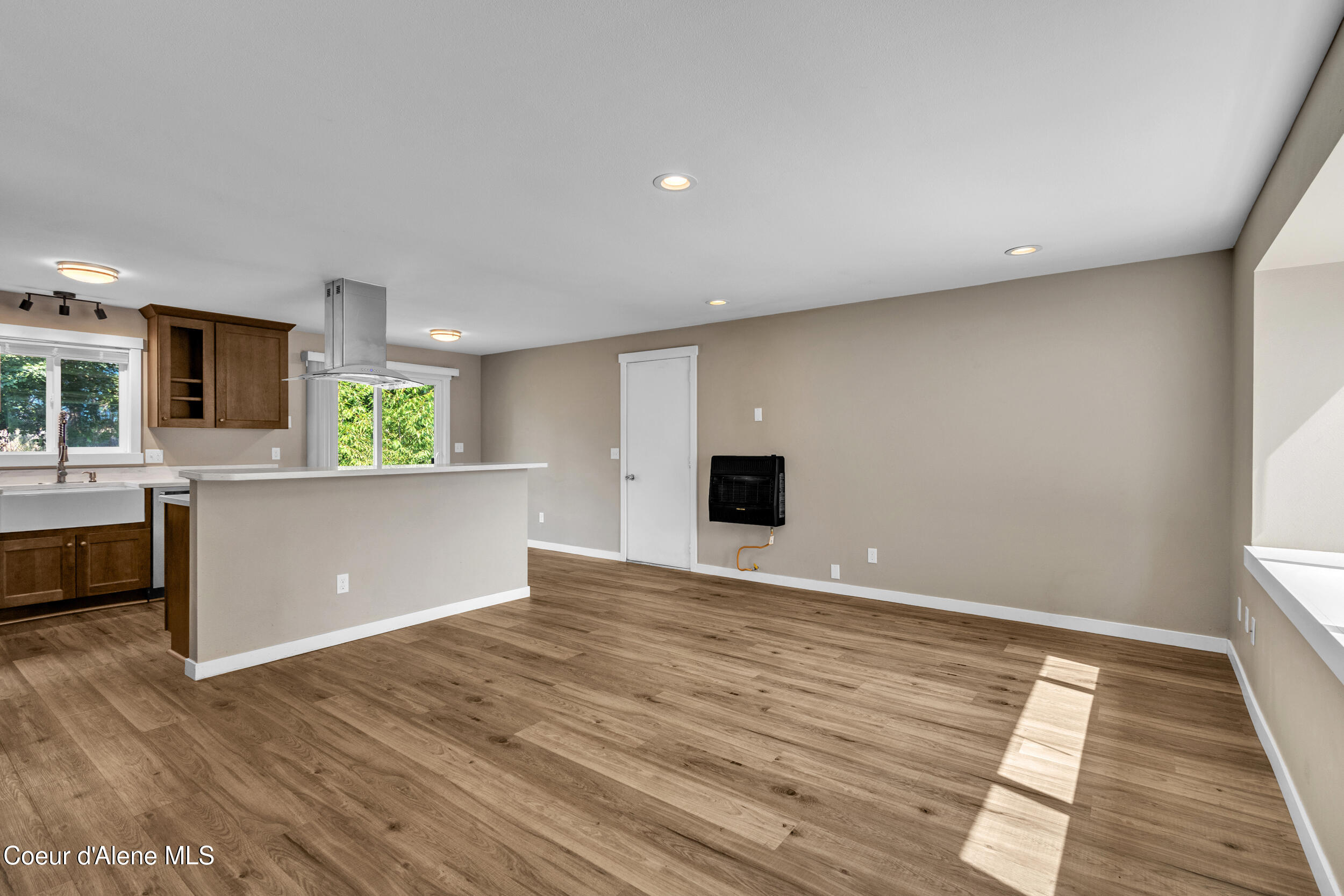 16225 Gina Court Rathdrum, ID 83858 - Photo 4 of 34 12_img_0319