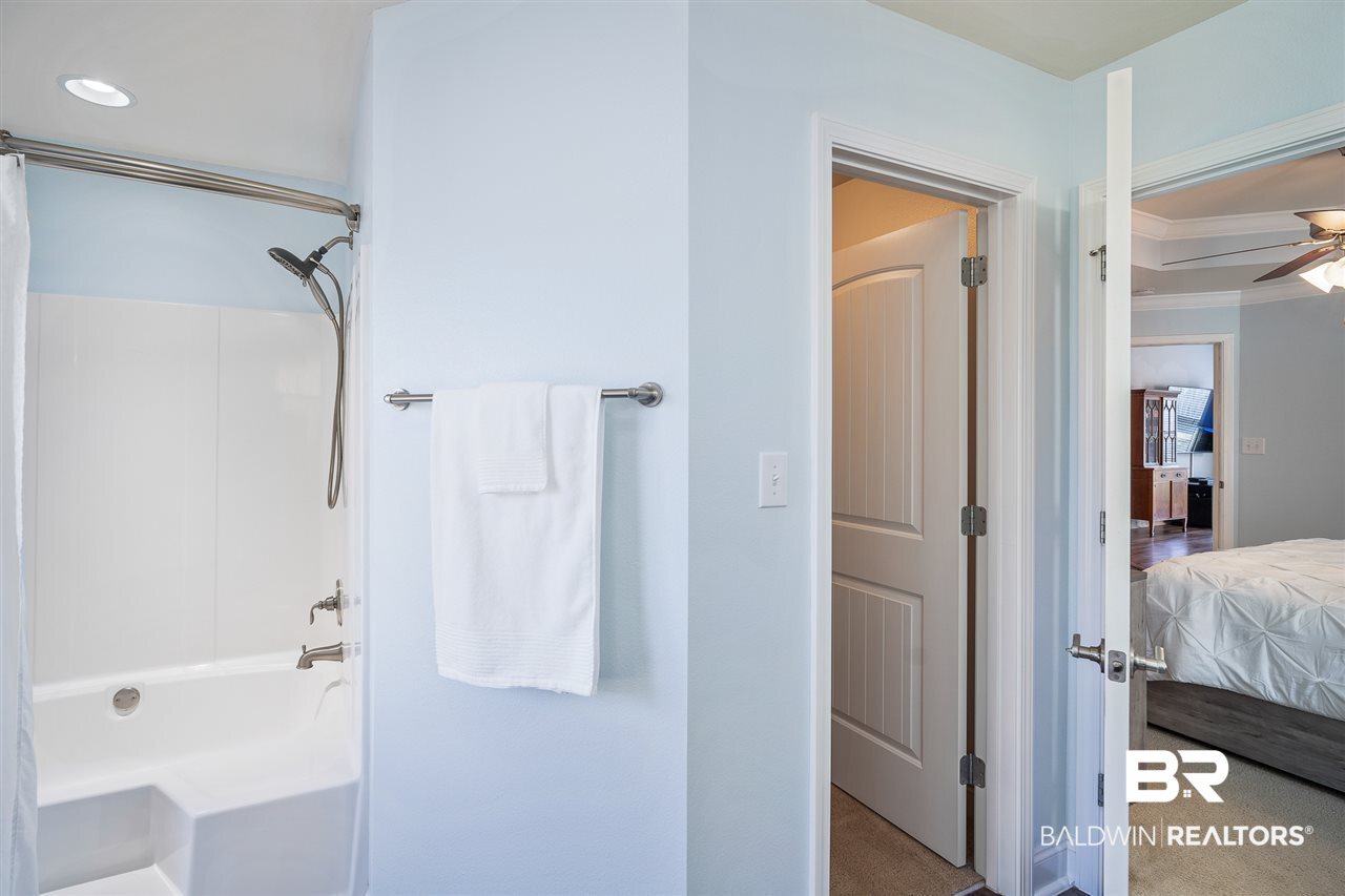 8075 Brookside Lane Daphne, AL 36526 - Photo 6 of 26 Master En Suite