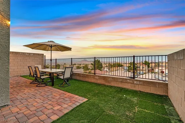 $2,100 | 326 Quail Dove Avenue, Henderson, NV 89012