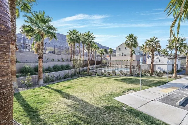 $2,150 | 326 Quail Dove Avenue, Henderson, NV 89012
