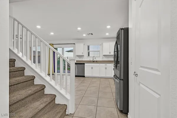 $2,100 | 326 Quail Dove Avenue, Henderson, NV 89012