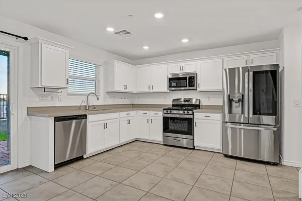 $2,100 | 326 Quail Dove Avenue, Henderson, NV 89012