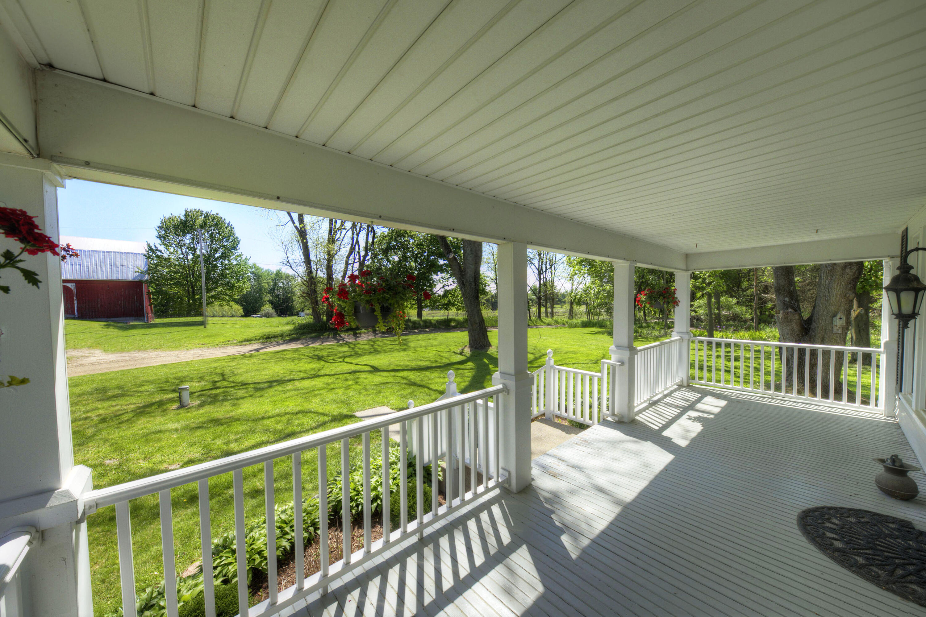 15610 Arnold Road Gregory, MI 48137 - Photo 6 of 90 House front porch 2