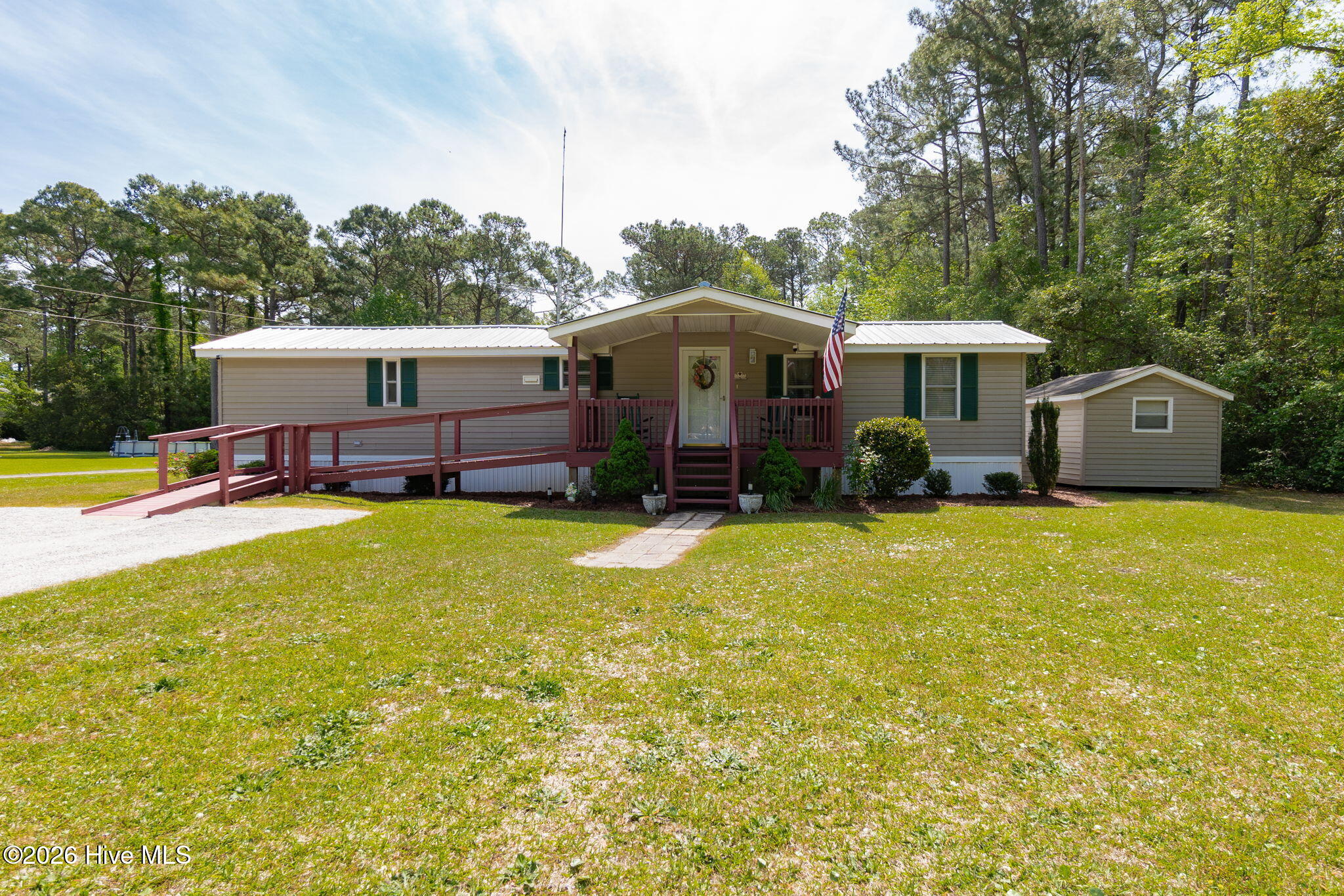 755 Crow Hill Road Beaufort, NC 28516 - Photo 3 of 44 2-web-or-mls-chadwick-visuals-755-crow-h