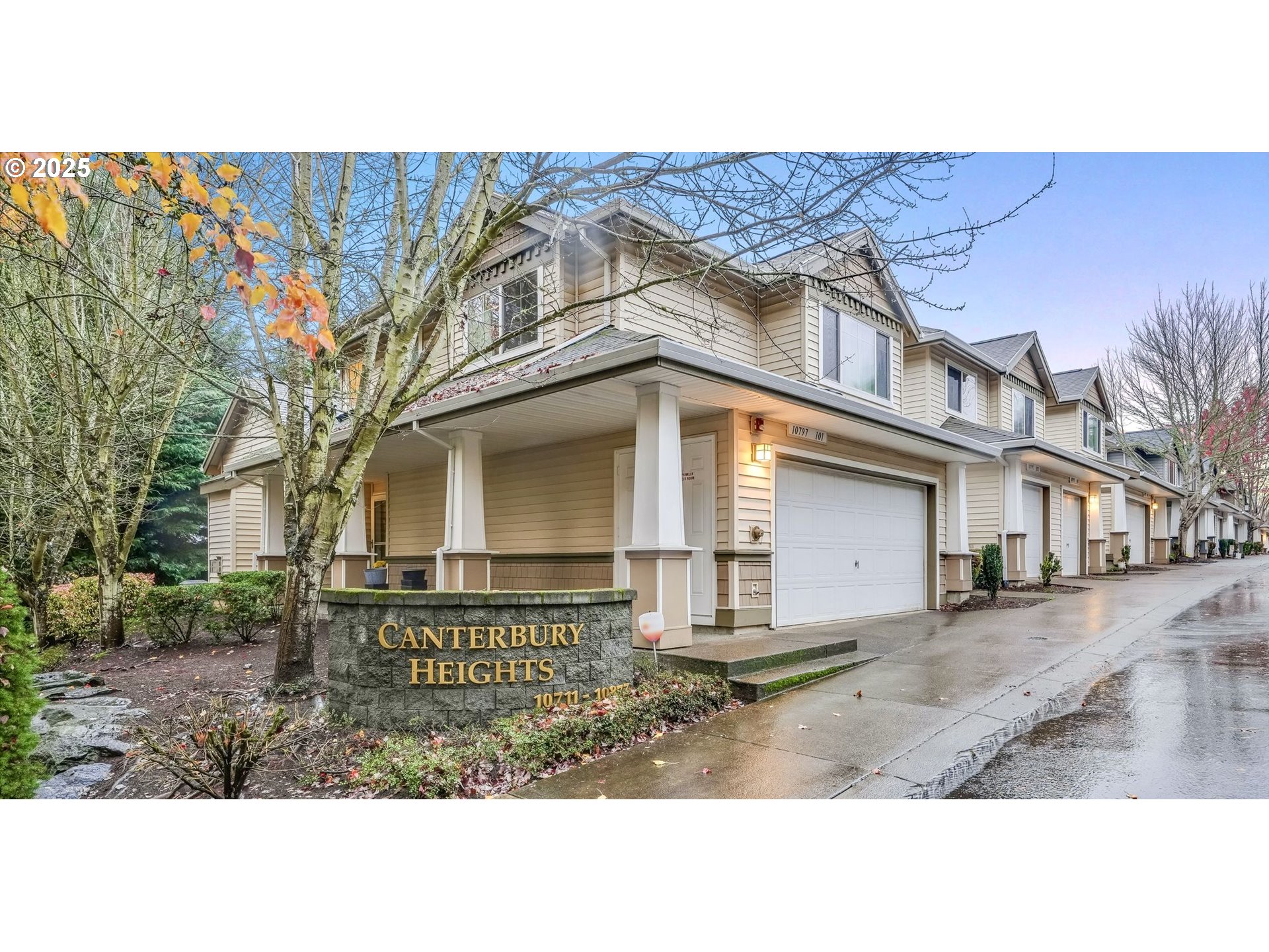 10797 Southwest Canterbury Lane, Unit 101 Portland, OR 97224 - Photo 2 of 28