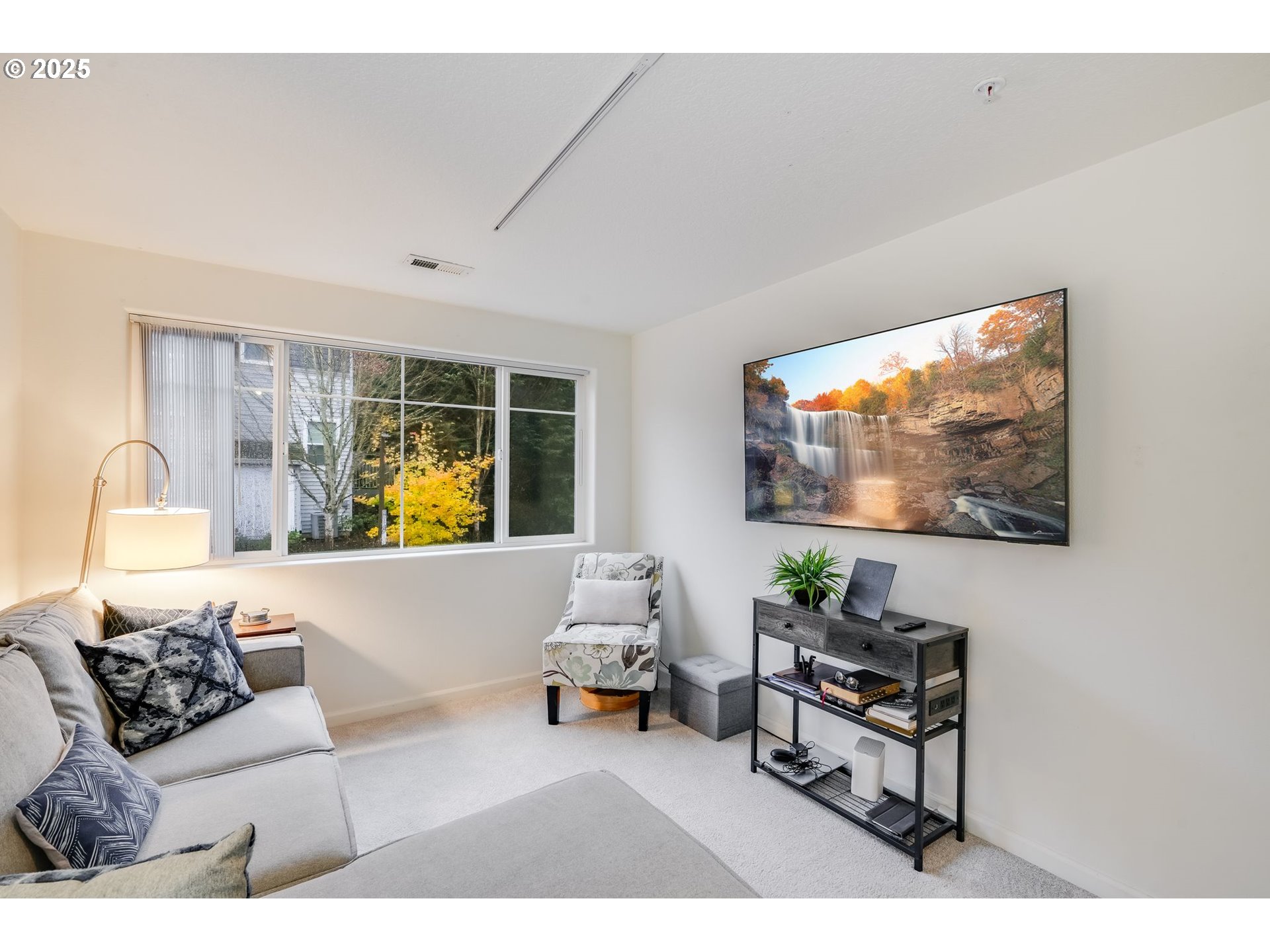 10797 Southwest Canterbury Lane, Unit 101 Portland, OR 97224 - Photo 22 of 28 Bedroom