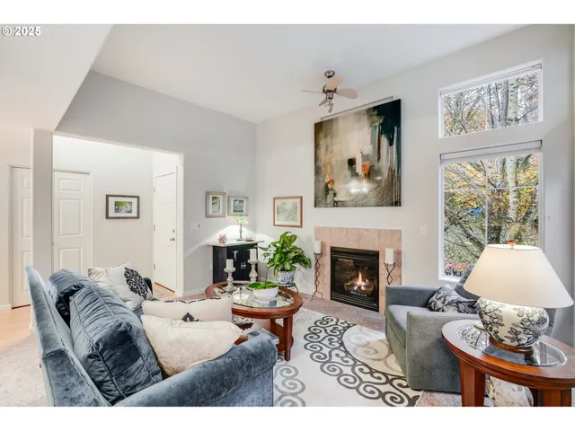 $425,000 | 10797 Southwest Canterbury Lane, Unit 101, Portland, OR 97224