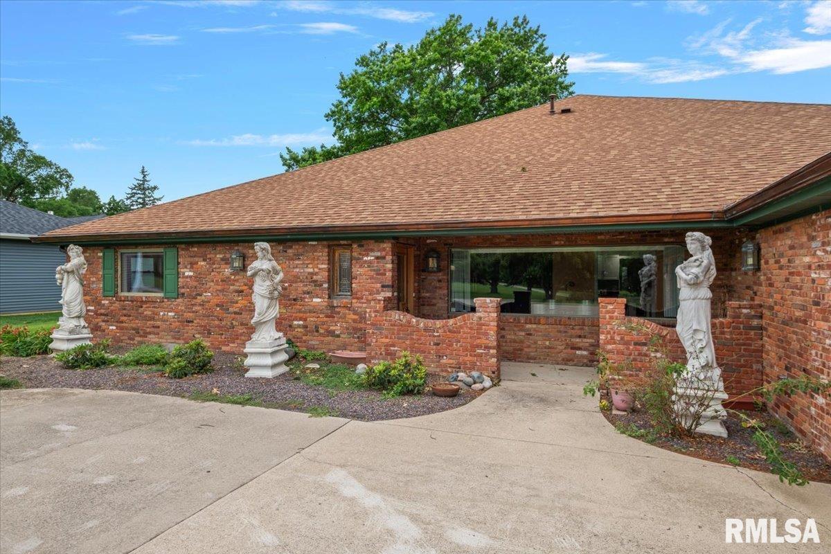 1013 East Lake Shore Drive Springfield, IL 62712 - Photo 7 of 82