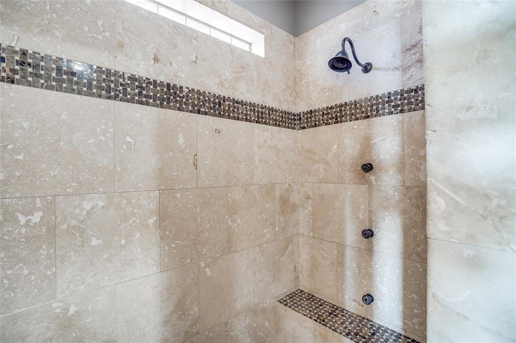181 Ridgeline Drive Chico, TX 76431 - Photo 19 of 39 a bathroom with a shower
