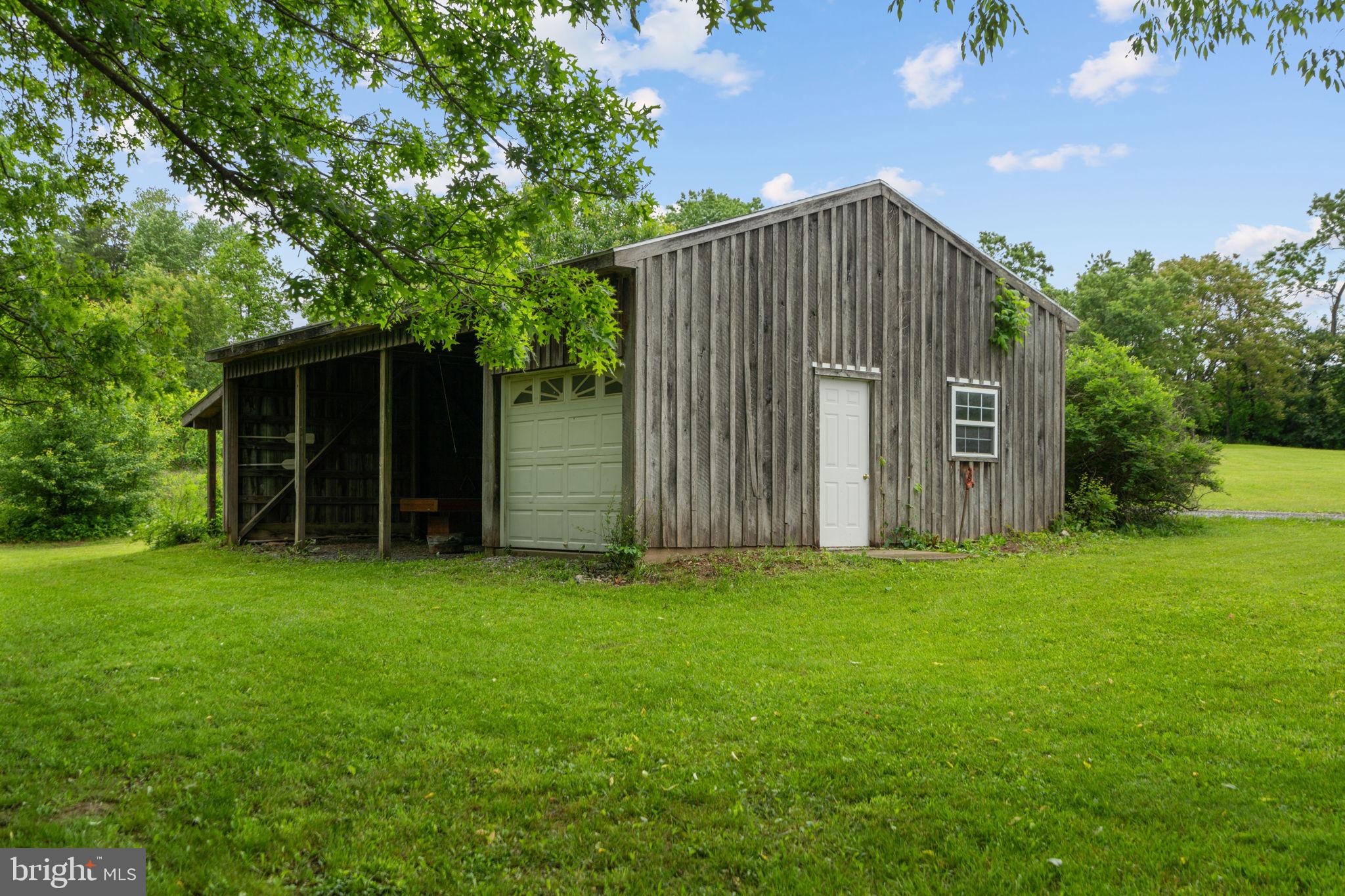 669 Dicks Hollow Road Winchester, VA 22603 - Photo 41 of 51 barn