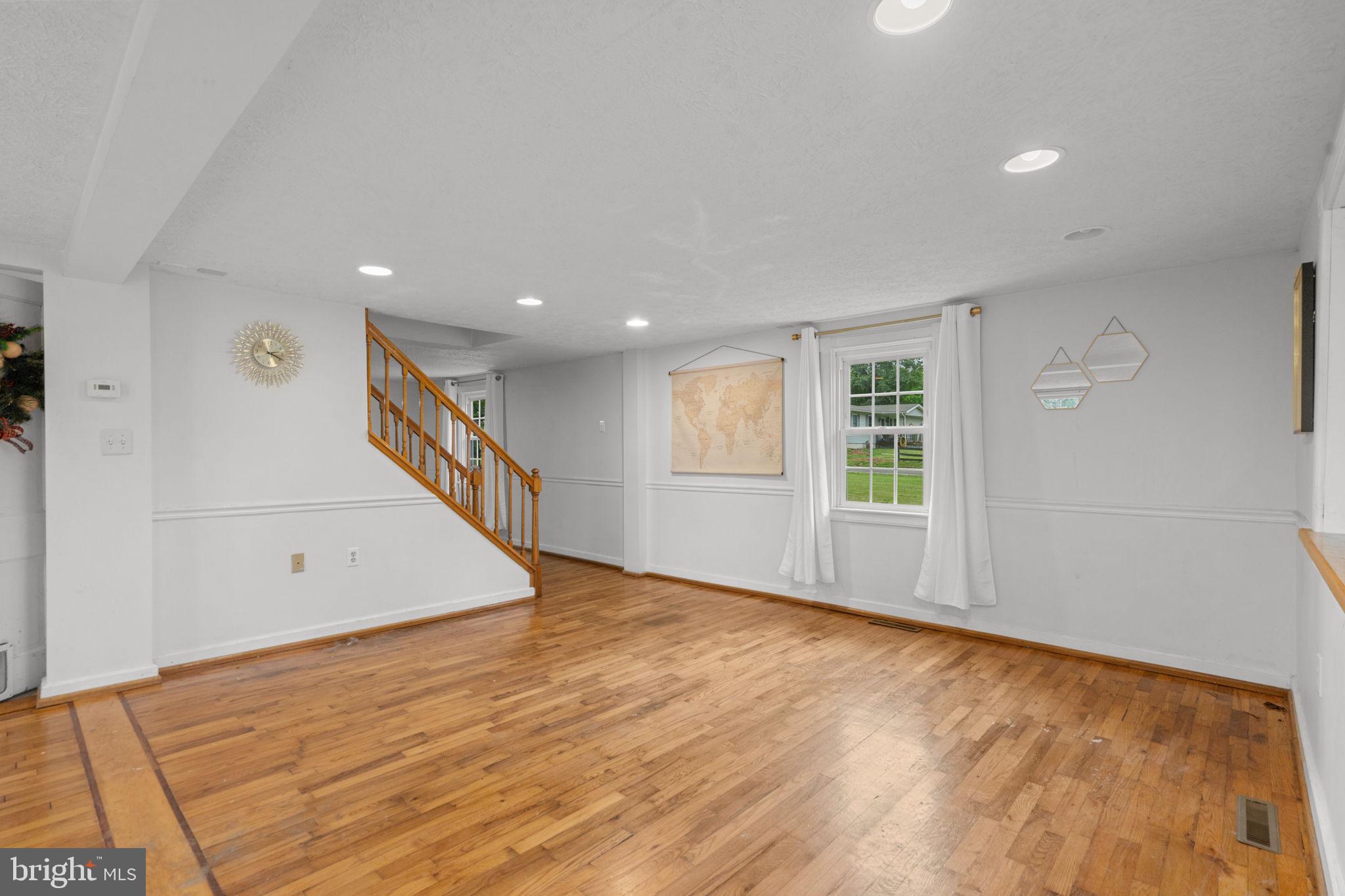 669 Dicks Hollow Road Winchester, VA 22603 - Photo 10 of 51 great room