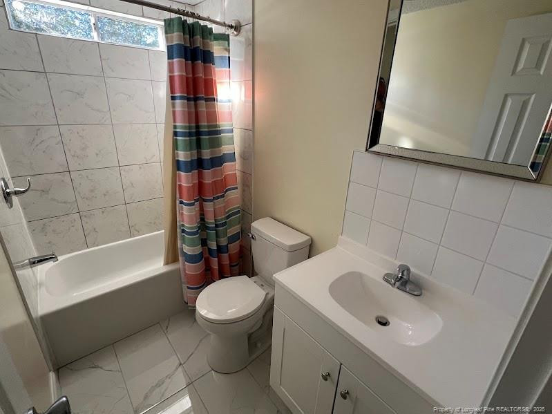 542 Red Oak Farm Road Tar Heel, NC 28392 - Photo 7 of 15 a bathroom with a sink toilet and shower