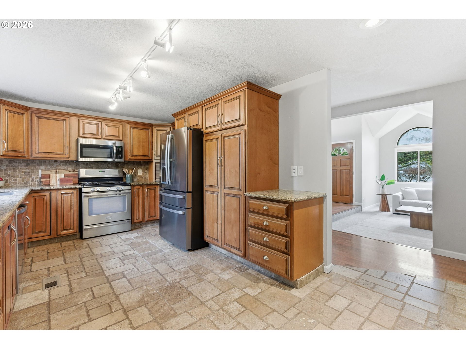 5585 Northwest Peregrine Place Portland, OR 97229 - Photo 14 of 47