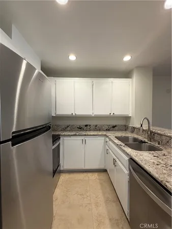 $330,000 | 7890 East Spring Street, Unit 4O, Long Beach, CA 90815