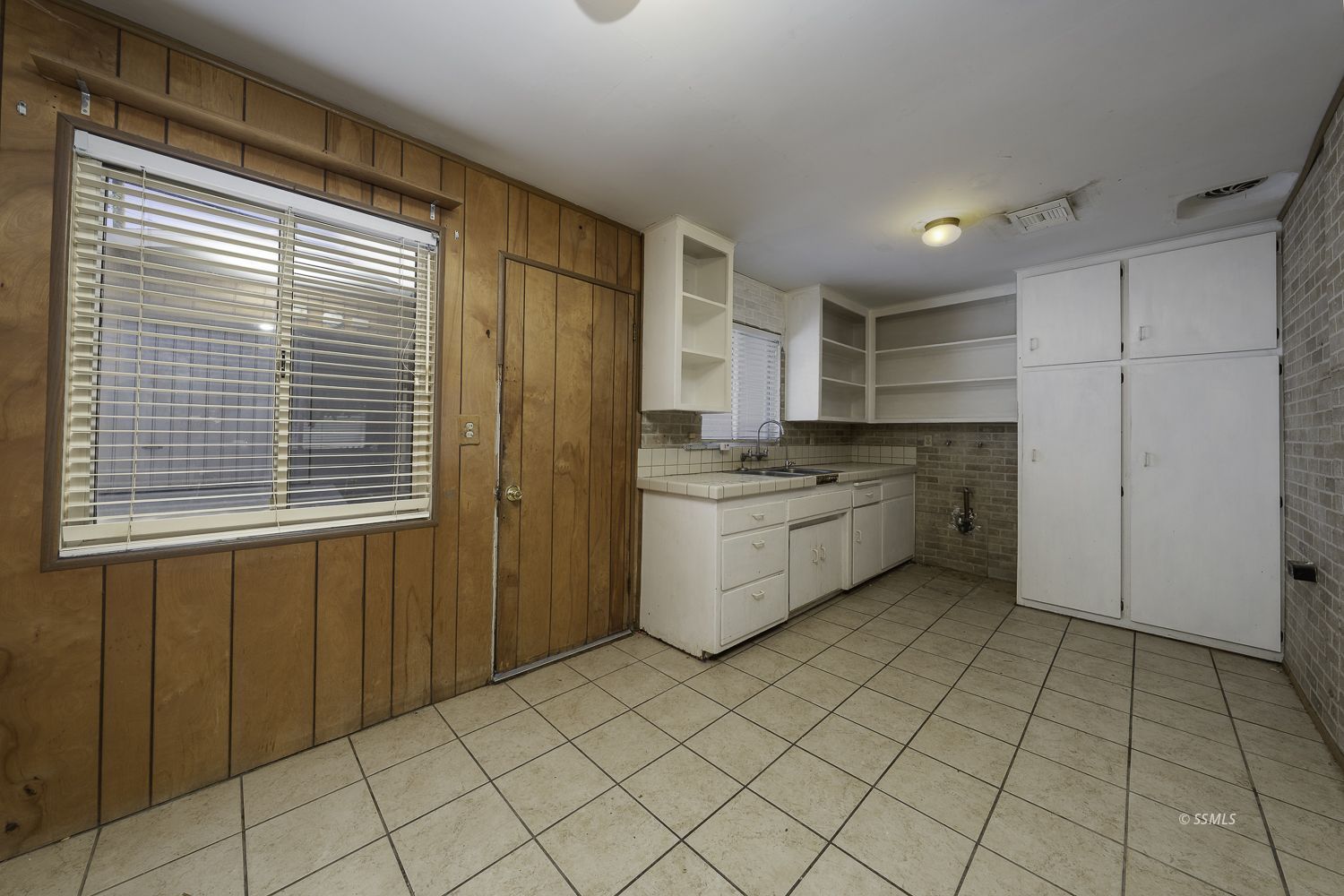 1021 West Langley Avenue Ridgecrest, CA 93555 - Photo 16 of 27