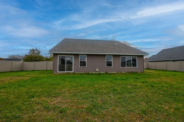 $369,900 | 1343 Creekwood Drive, New Richmond, WI 54017