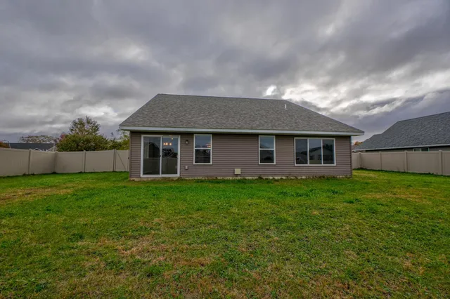 $369,900 | 1343 Creekwood Drive, New Richmond, WI 54017