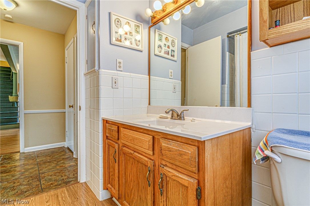4622 Birchwold Road South Euclid, OH 44121 - Photo 19 of 35