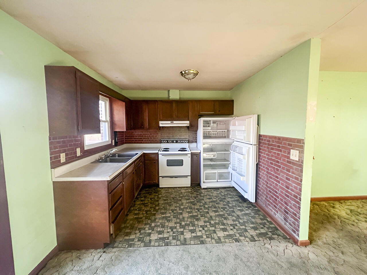 425 McCarty Hollow Road Telford, TN 37690 - Photo 7 of 25 IMG_6852