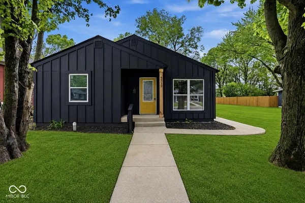 $309,900 | 4213 Kingsley Drive, Indianapolis, IN 46205