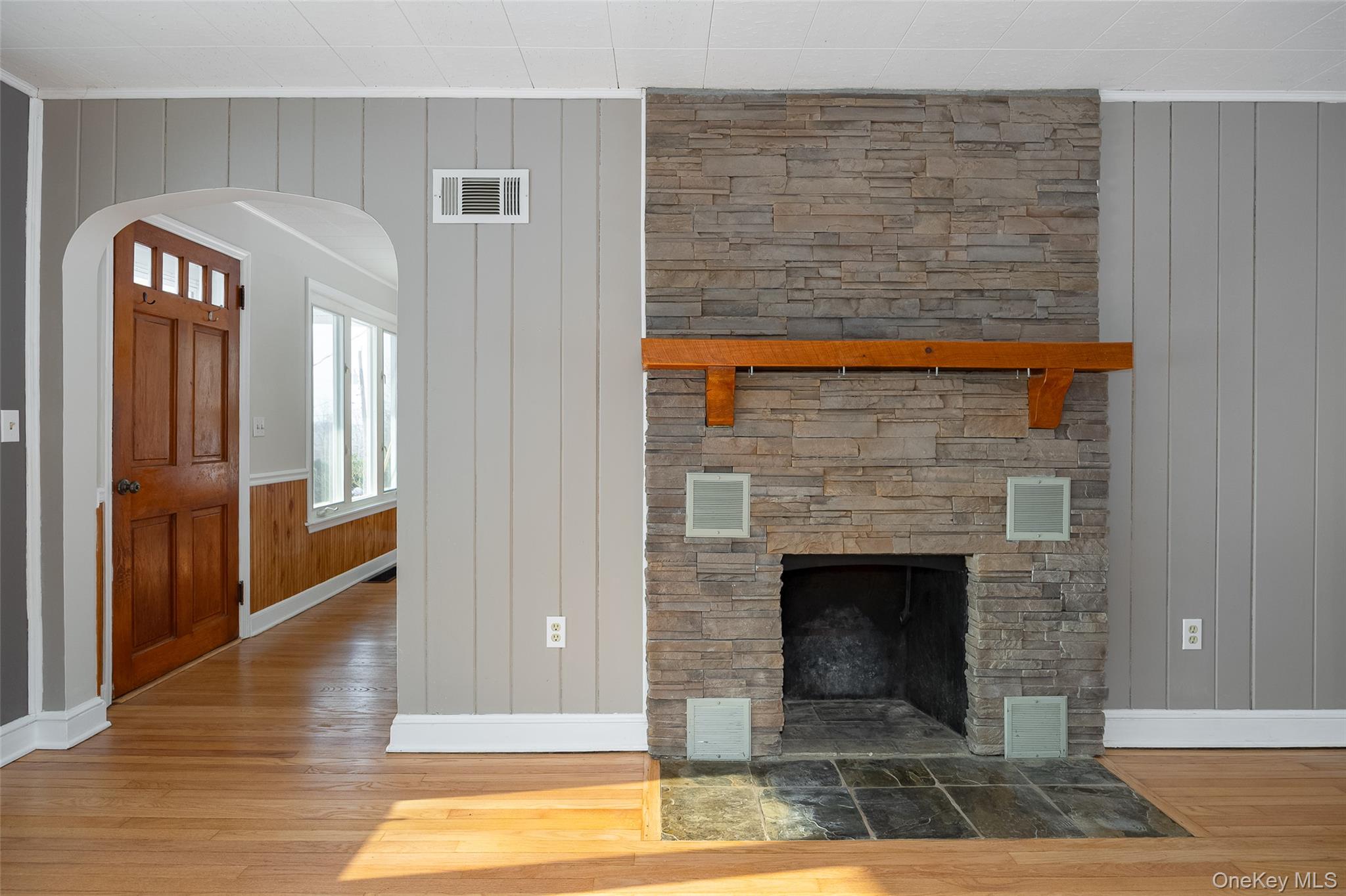 13 Robert Road Poughkeepsie, NY 12603 - Photo 11 of 24