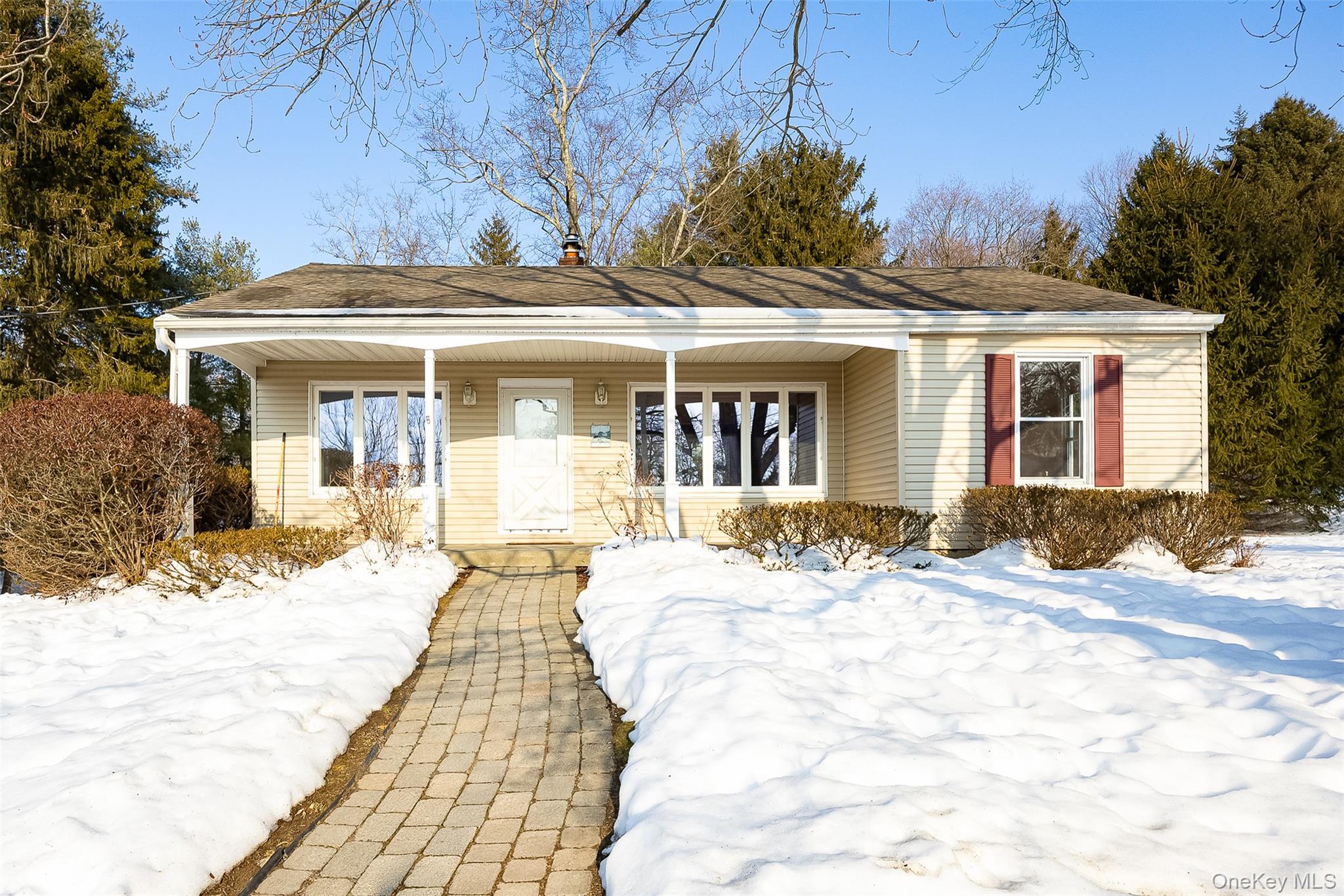 13 Robert Road Poughkeepsie, NY 12603 - Photo 2 of 24