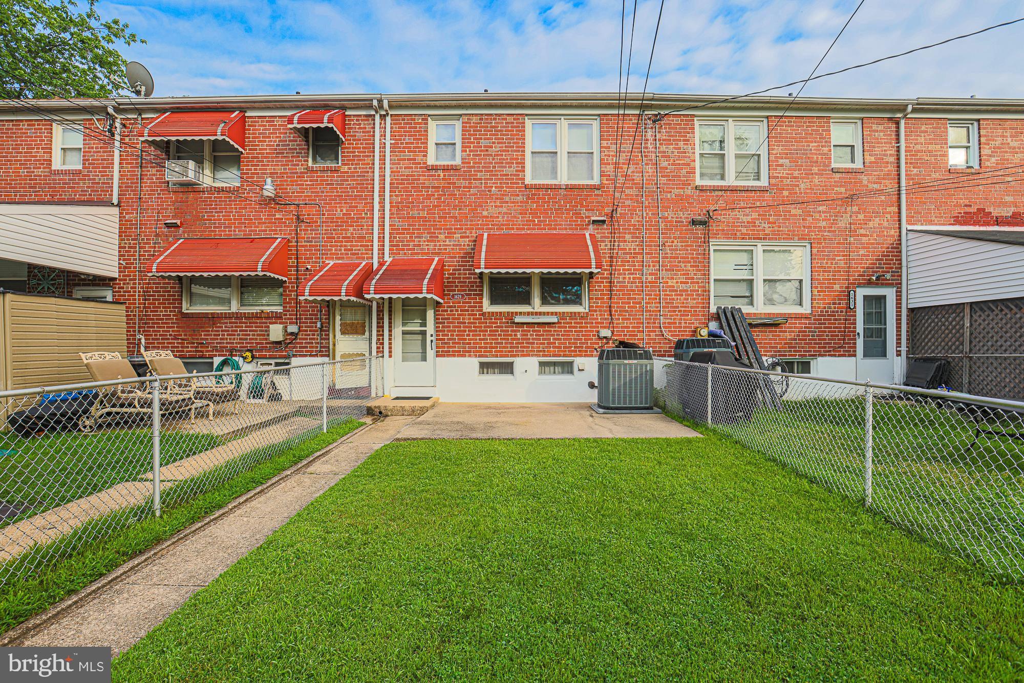 1629 Riverwood Road Baltimore, MD 21221 - Photo 28 of 30 Fenced Yard